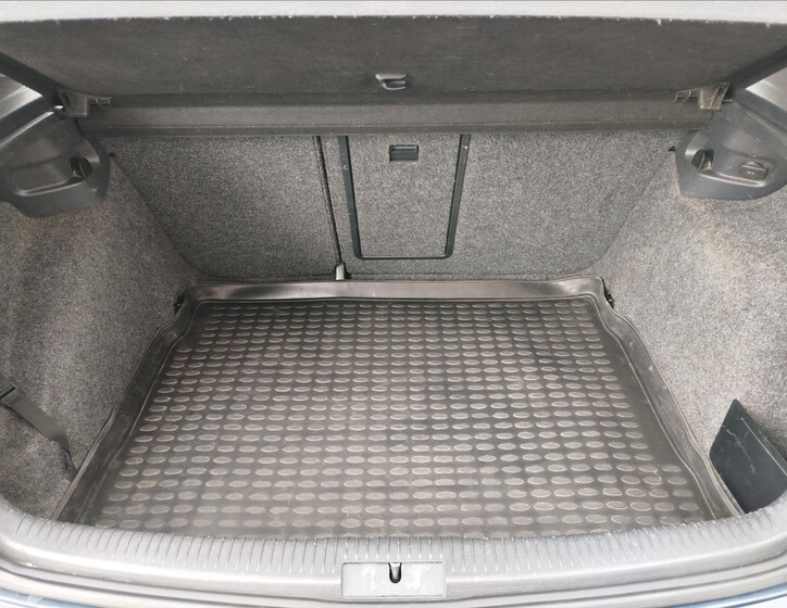 Volkswagen Golf 34