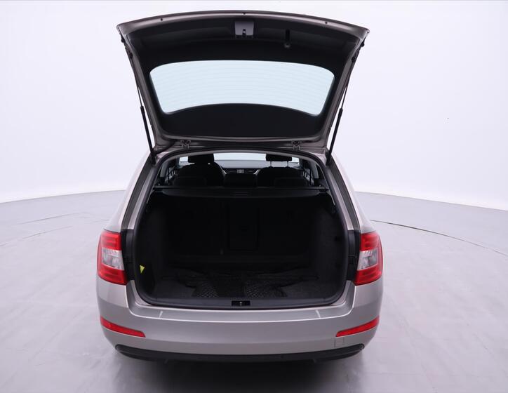 Škoda Octavia 9