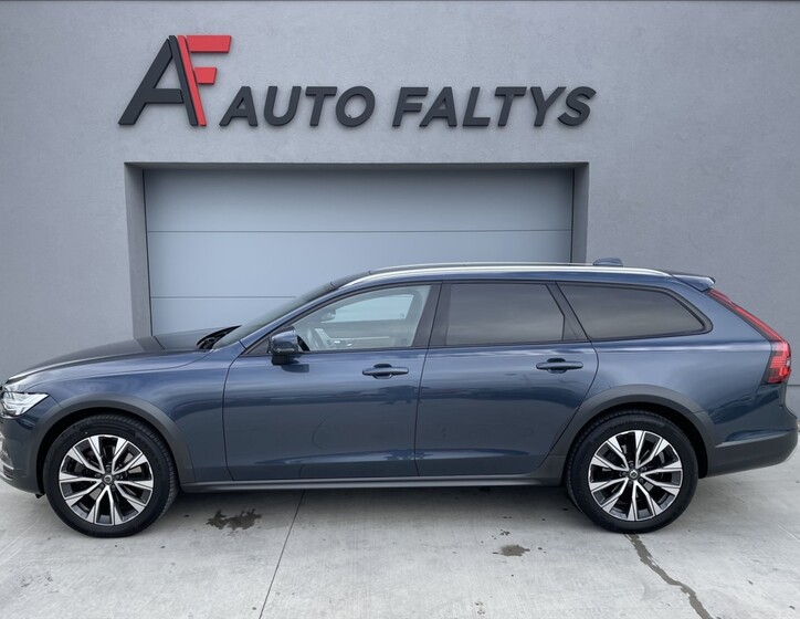 Volvo V90 6