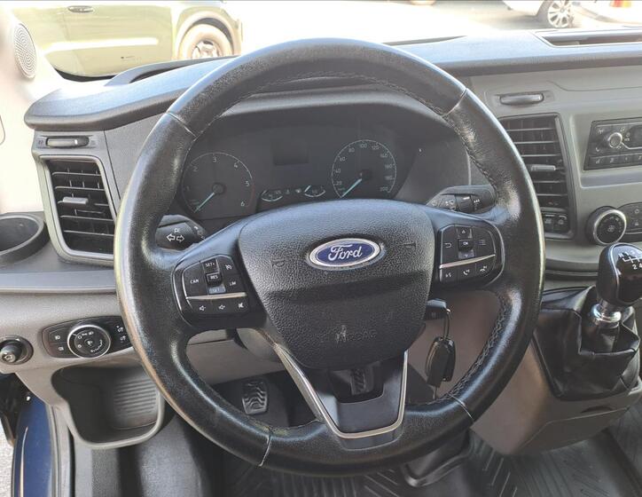 Ford Transit 9
