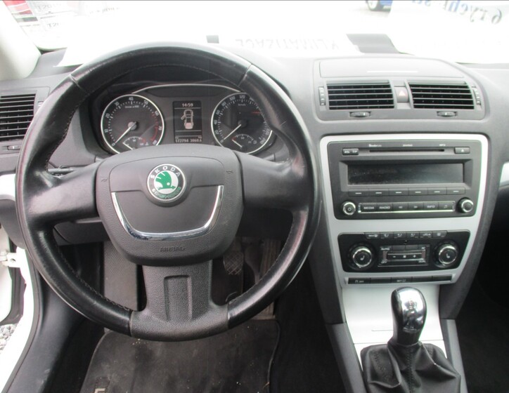 Škoda Octavia 14