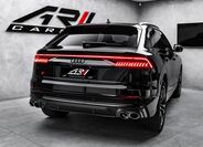 Audi SQ8 6