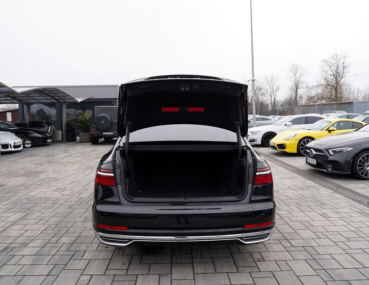 Audi A8 11