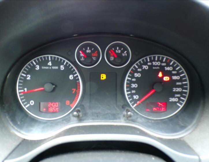 Audi A3 8