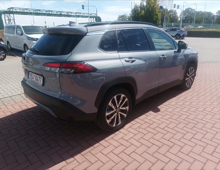 Toyota Corolla Cross 4
