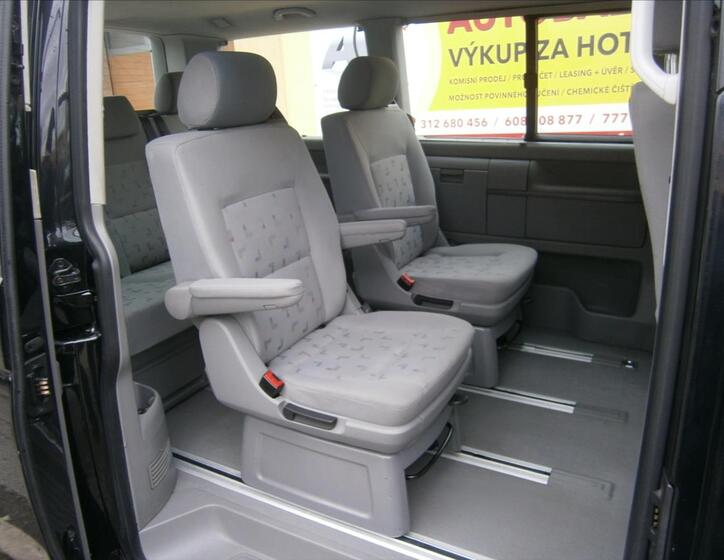 Volkswagen Multivan 9