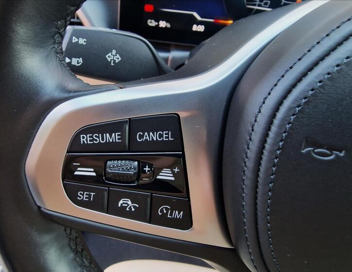 BMW i4 24
