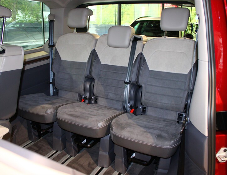 Volkswagen Multivan 31