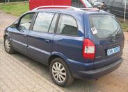 Opel Zafira 4