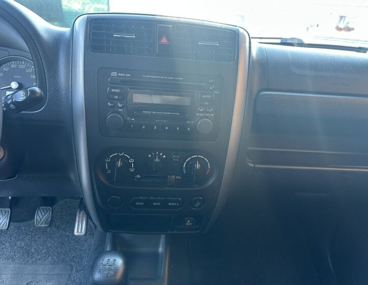 Suzuki Jimny 12