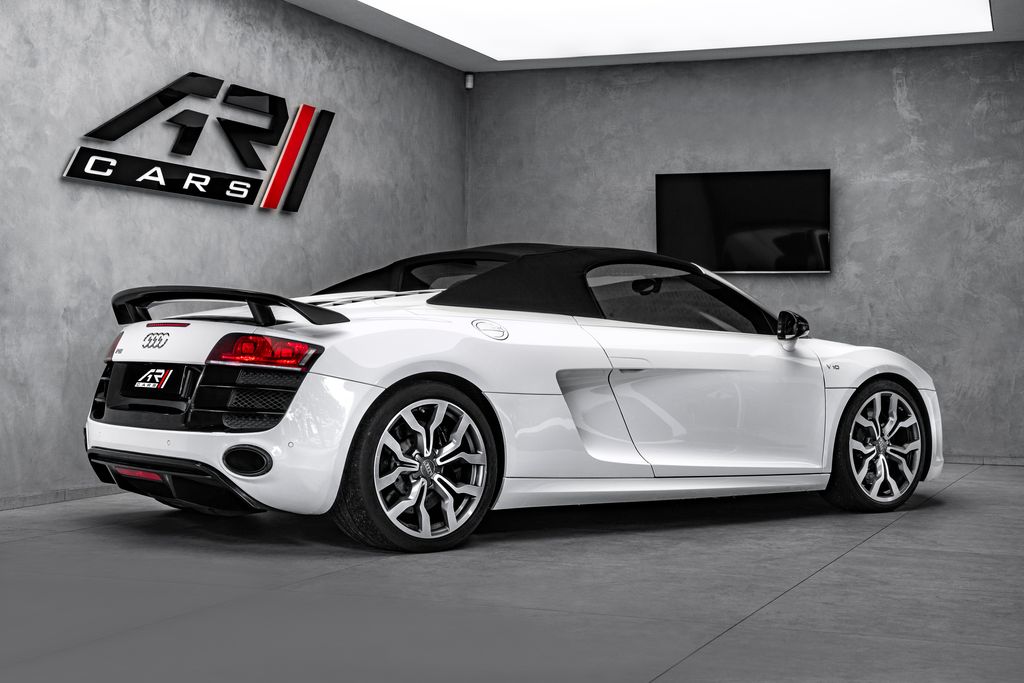 Audi R8