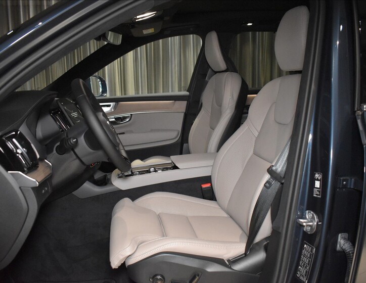 Volvo XC90 11