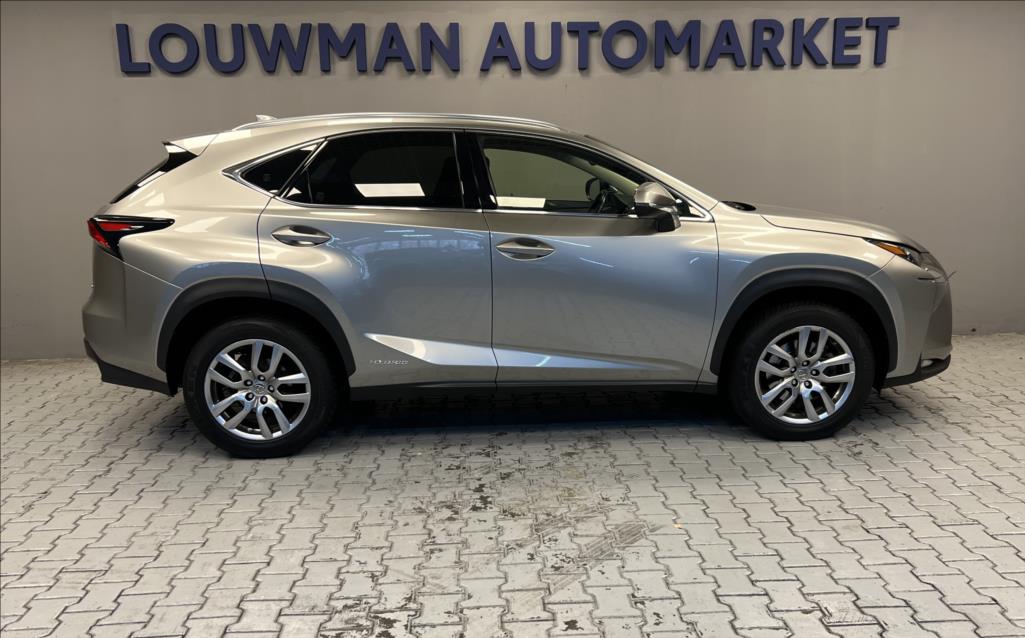 Lexus NX 300h