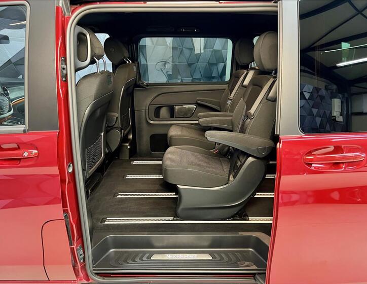 Mercedes-Benz Třídy V 12