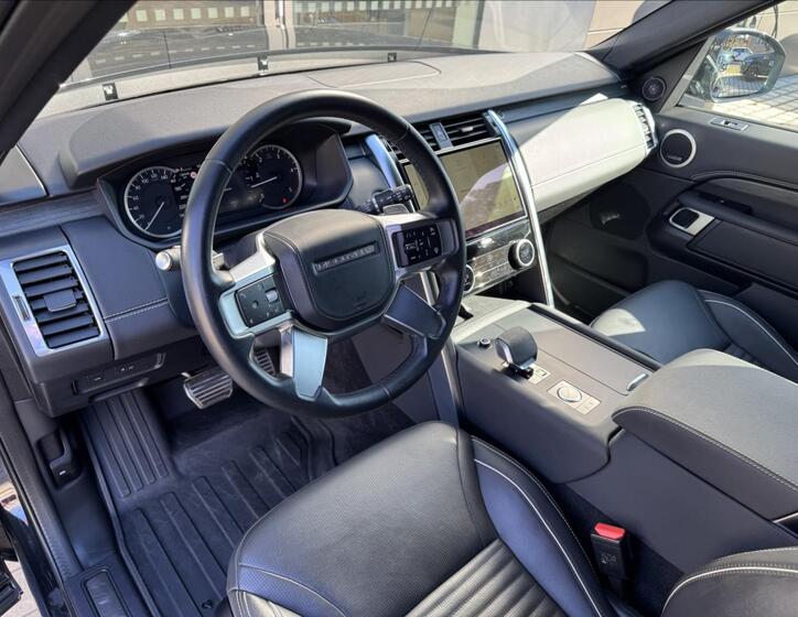 Land Rover Discovery 8