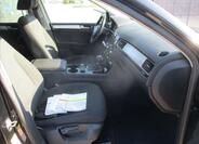Volkswagen Touareg 12