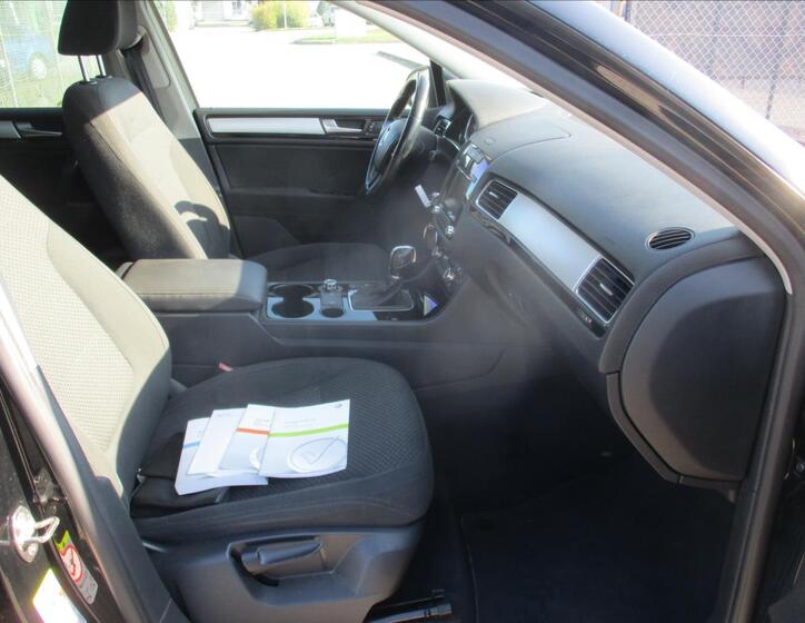 Volkswagen Touareg 12