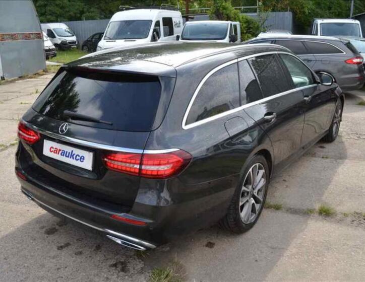 Mercedes-Benz Třídy E 4