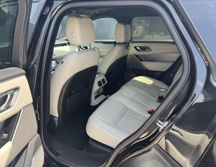 Land Rover Range Rover Velar 13