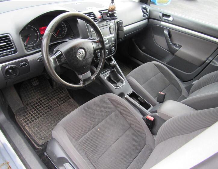 Volkswagen Golf 9