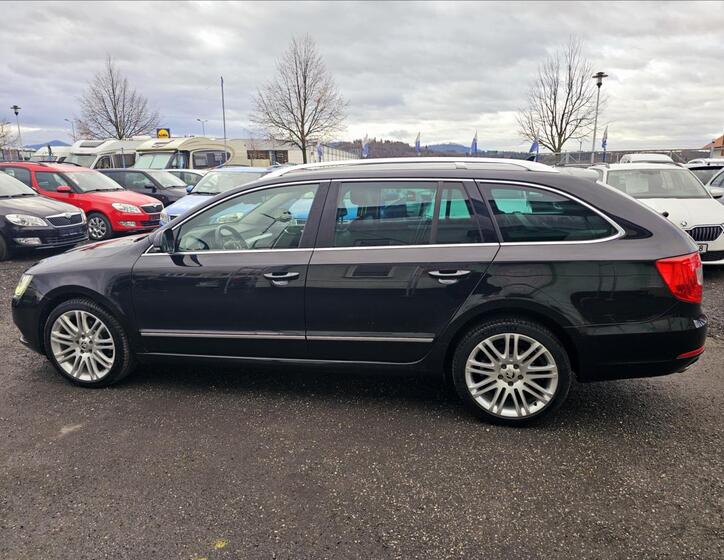 Škoda Superb 9