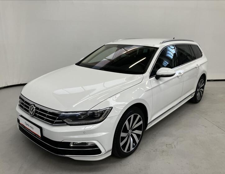 Volkswagen Passat 1