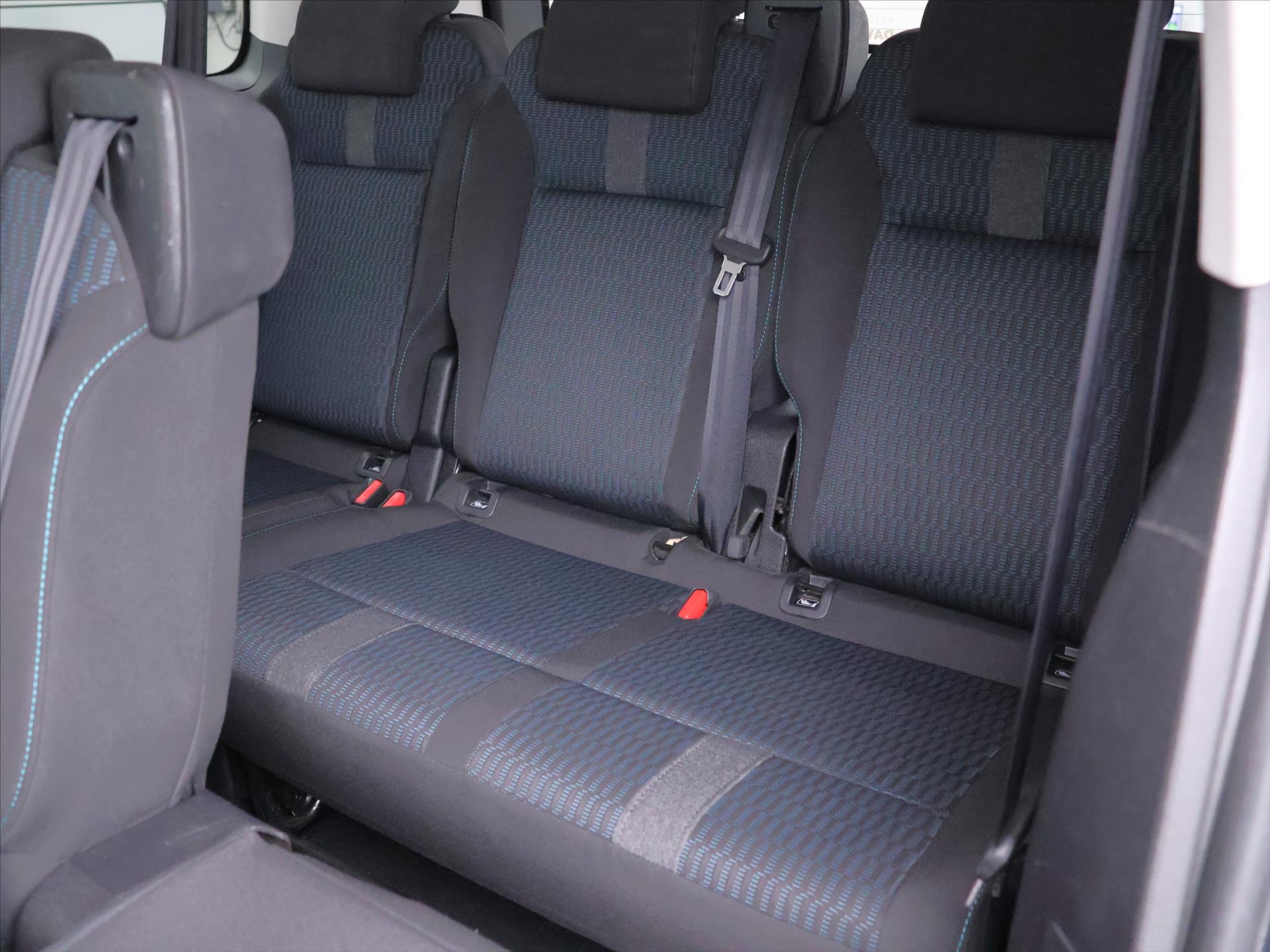 Peugeot Traveller