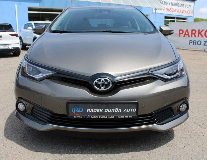 Toyota Auris 2