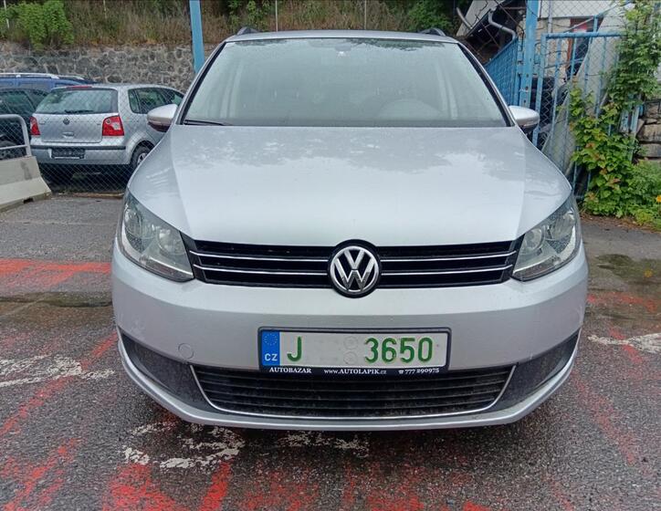 Volkswagen Touran 2