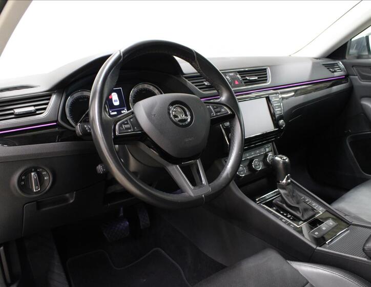 Škoda Superb 10