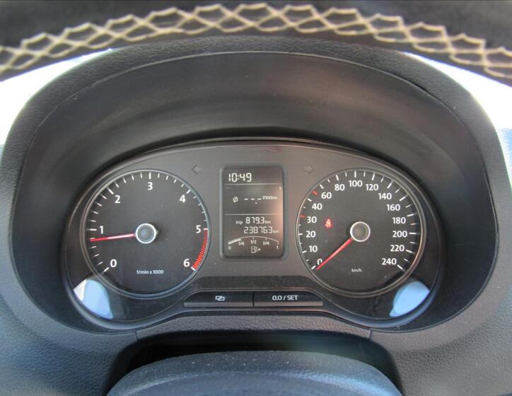 Volkswagen Polo 13