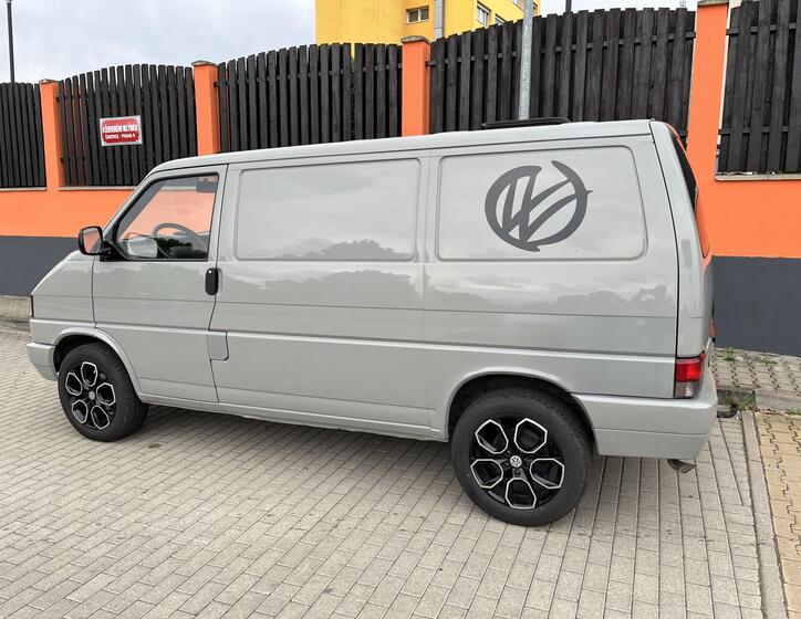 Volkswagen Transporter 8
