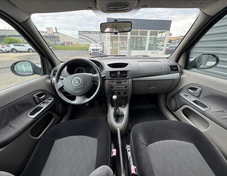Renault Thalia 12