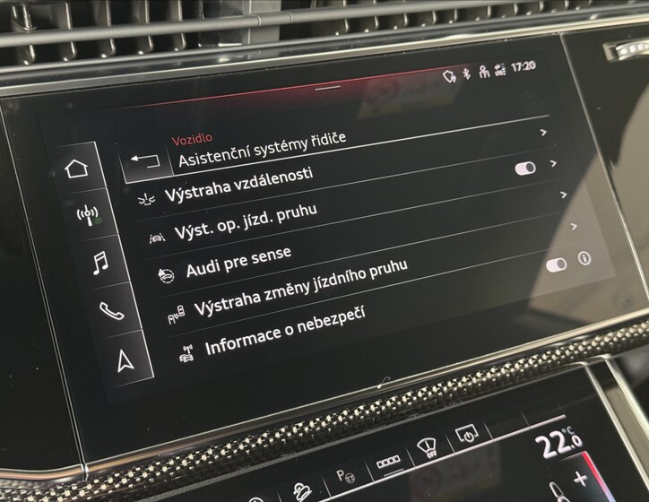 Audi Q8 32
