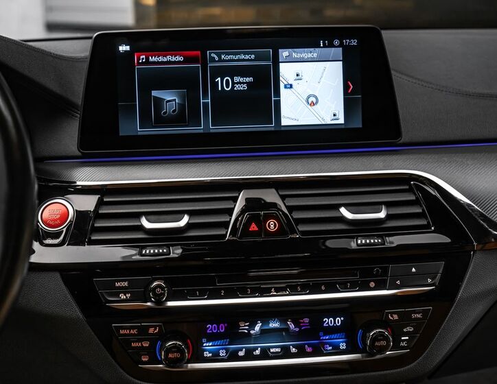 BMW M5 20