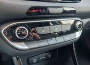 Hyundai i30 24