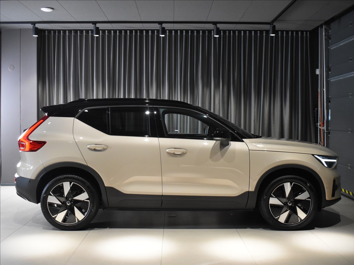 Volvo EX40