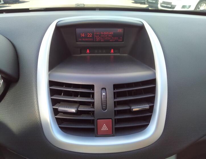 Peugeot 207 9