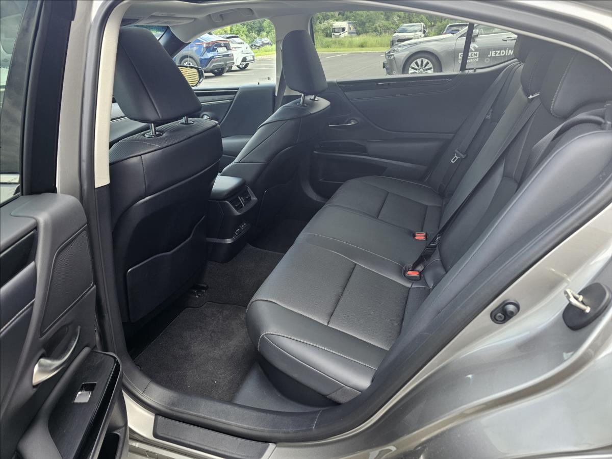 Lexus ES 300h