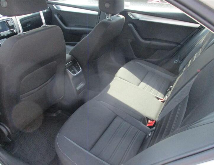 Škoda Octavia 16