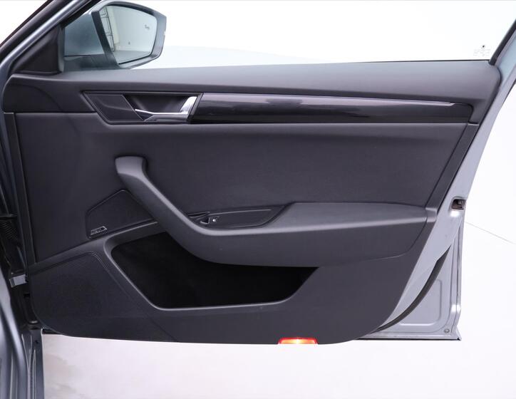 Škoda Superb 13