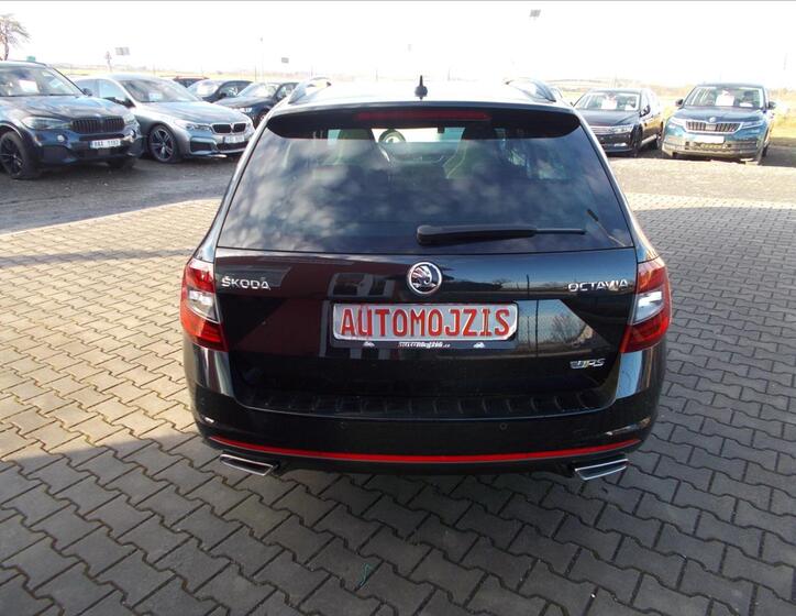 Škoda Octavia 10