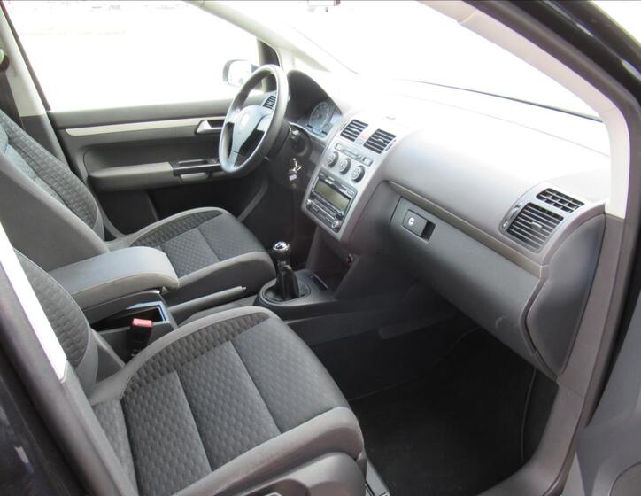 Volkswagen Touran 23