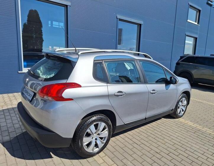 Peugeot 2008 7