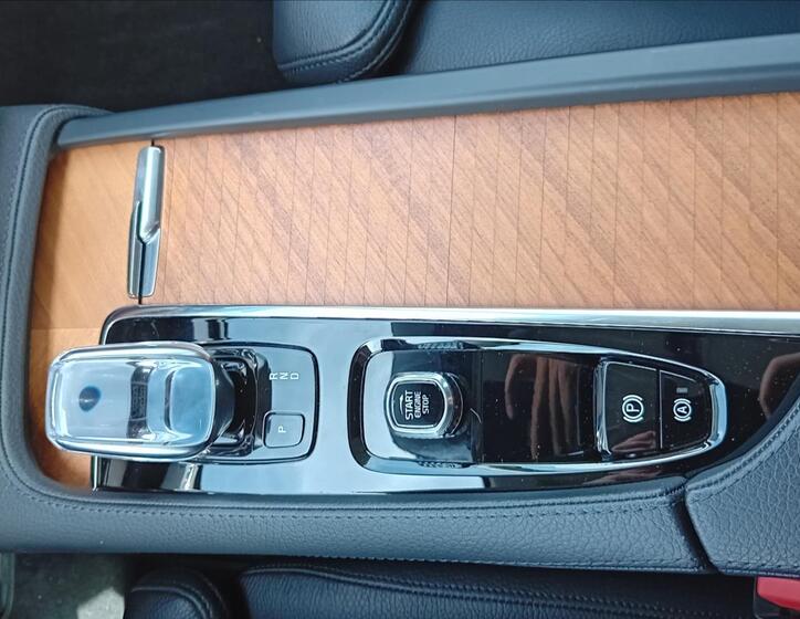 Volvo XC90 27