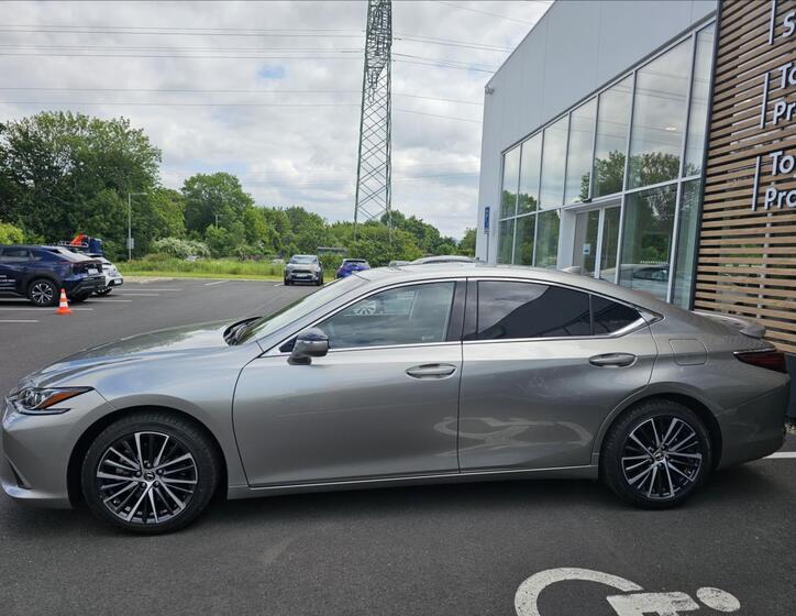 Lexus ES 300h 3