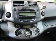 Toyota RAV4 11