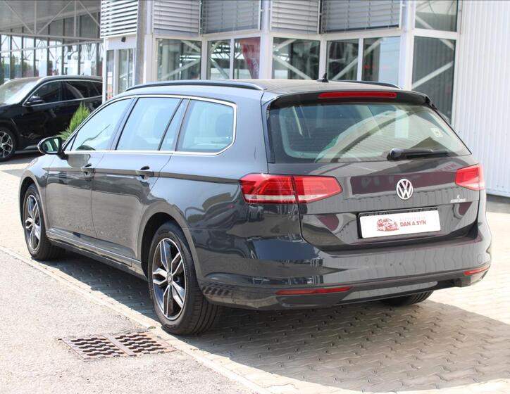 Volkswagen Passat 2
