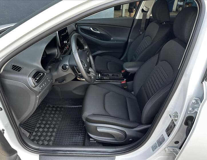 Hyundai i30 10
