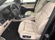 BMW X7 8